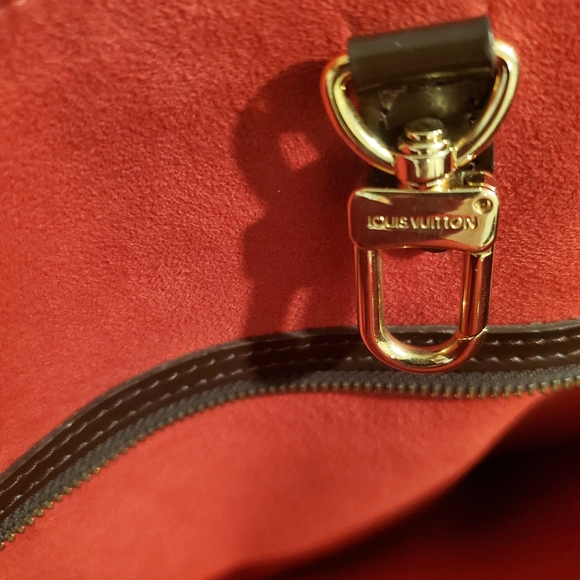 Louis Vuitton Hampstead MM - Picture 11 of 15